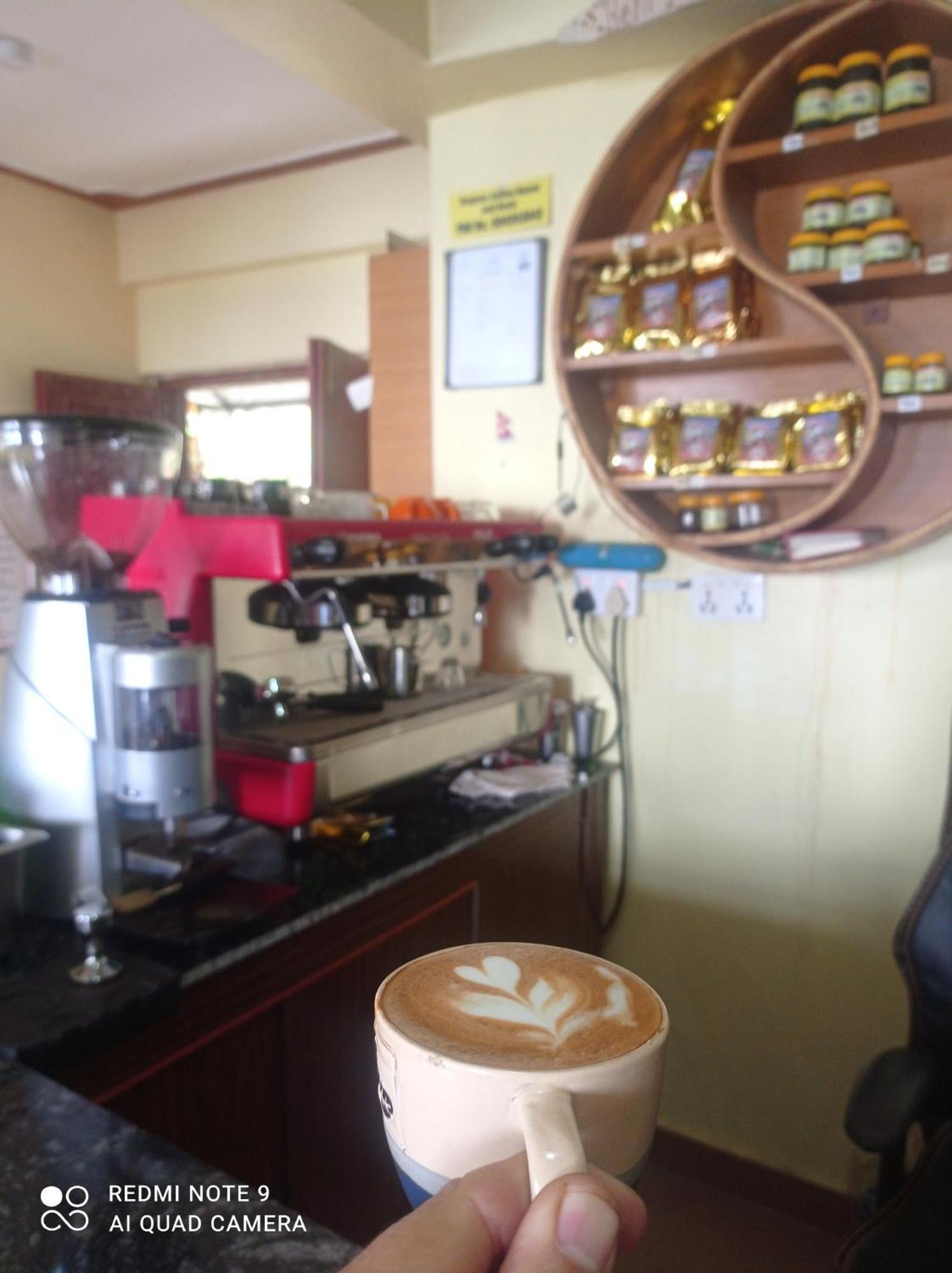 Begnas Coffee House & Hotel Deorāli المظهر الخارجي الصورة